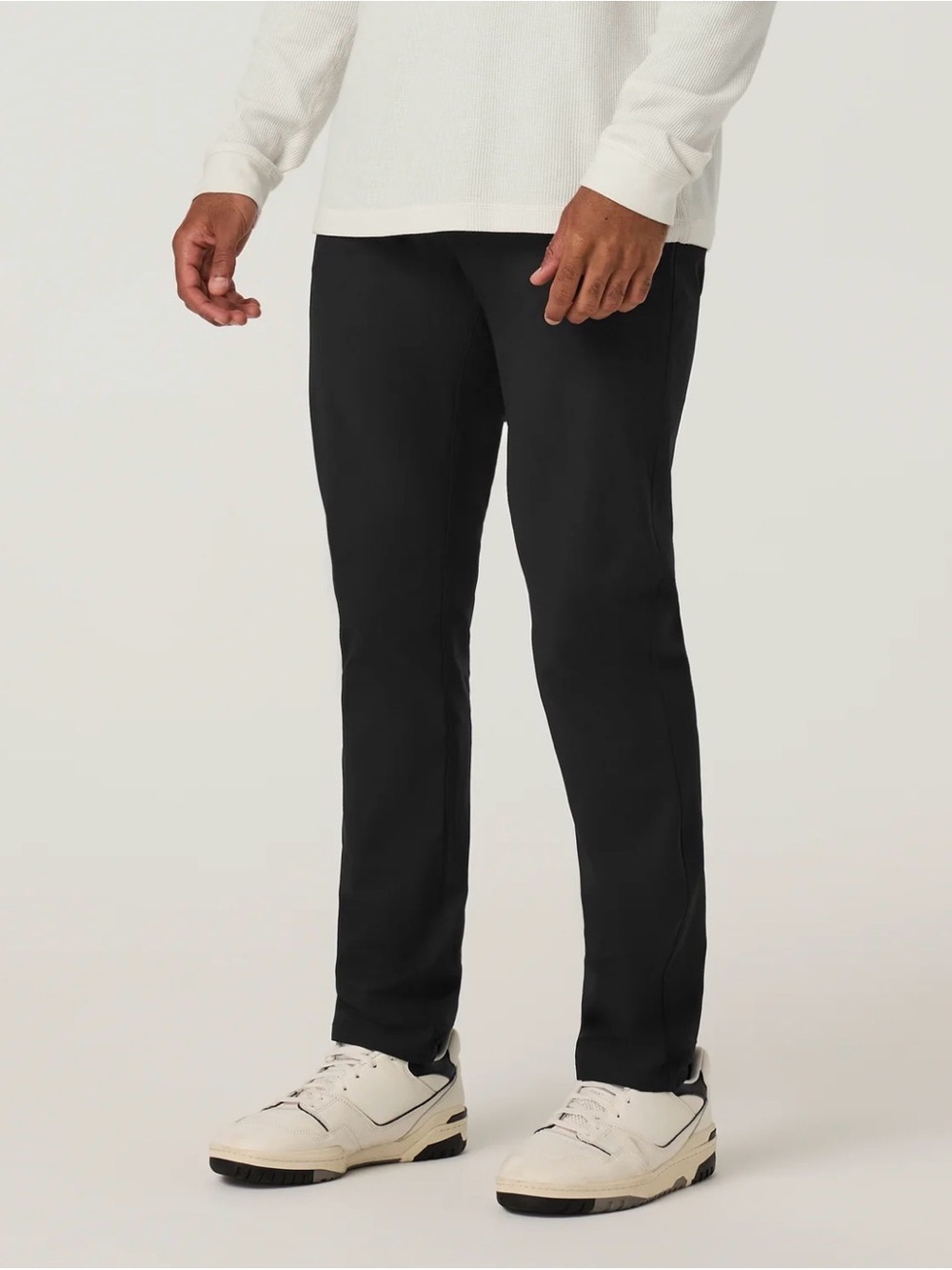 Vuori Meta™ Pant Athletic Slim Fit 30” inseam/32 waist Black